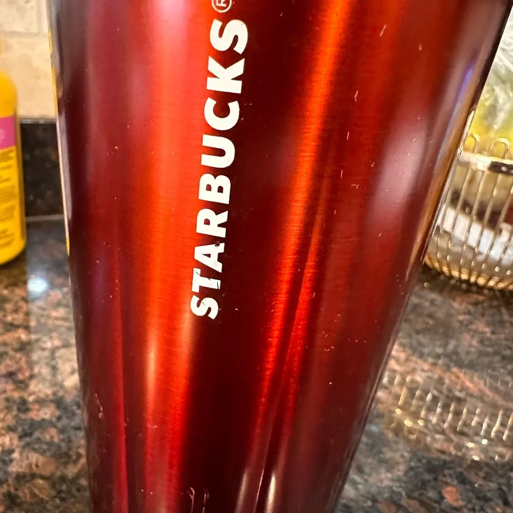 Starbucks 2020 Limited Edition Scalloped Red 24oz Tumbler cup cold hot drinks